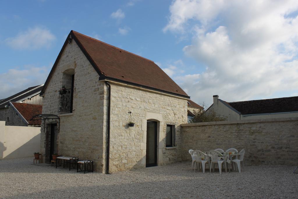Charmante Maison Pierres 1768 Polisy Exterior foto